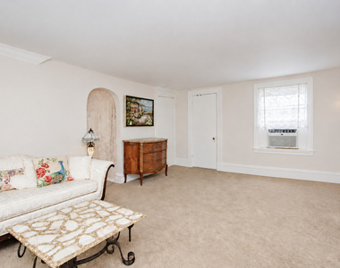 6867 N Ottawa Avenue - Photo Thumbnail 3