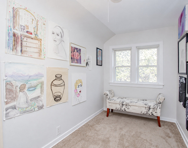 6867 N Ottawa Avenue - Photo Thumbnail 9