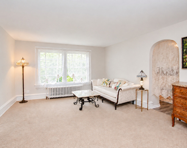 6867 N Ottawa Avenue - Photo Thumbnail 2