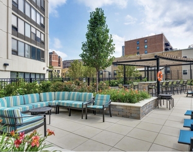 3930 N Pine Grove Avenue - Photo Thumbnail 27