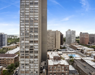 3930 N Pine Grove Avenue - Photo Thumbnail 7