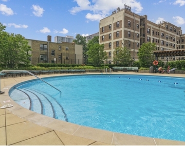 3930 N Pine Grove Avenue - Photo Thumbnail 31