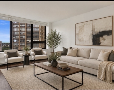 3930 N Pine Grove Avenue - Photo Thumbnail 4