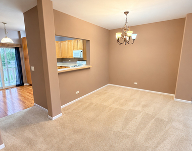 527 Cary Woods Circle - Photo Thumbnail 4