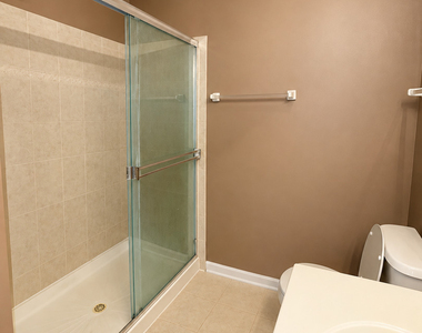 527 Cary Woods Circle - Photo Thumbnail 11