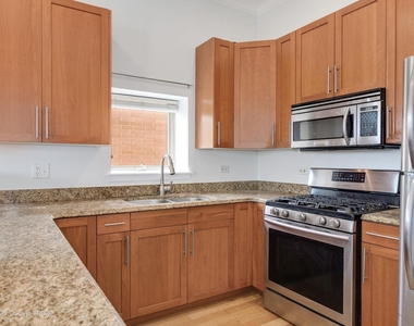 6015 N Mozart Street - Photo Thumbnail 5