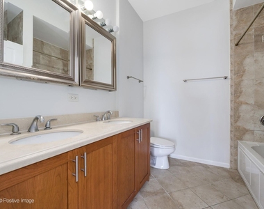 6015 N Mozart Street - Photo Thumbnail 15