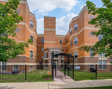 6015 N Mozart Street - Photo Thumbnail 1