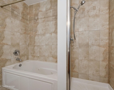 6015 N Mozart Street - Photo Thumbnail 16