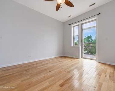 6015 N Mozart Street - Photo Thumbnail 14