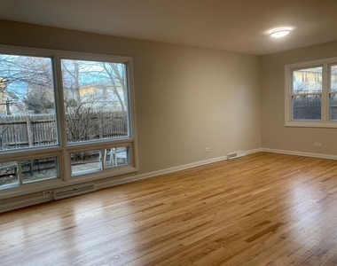 822 Skokie Boulevard - Photo Thumbnail 4