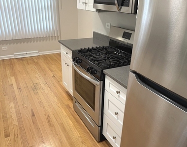 822 Skokie Boulevard - Photo Thumbnail 3
