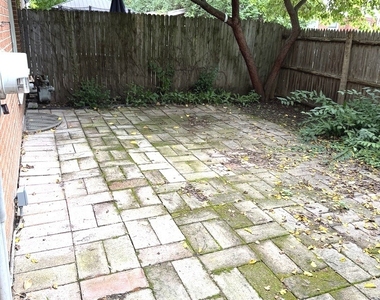 822 Skokie Boulevard - Photo Thumbnail 14