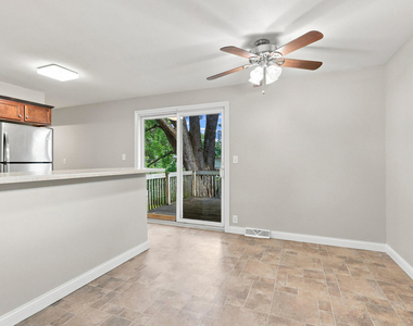 2803 N Pine Street - Photo Thumbnail 7