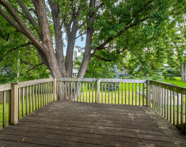 2803 N Pine Street - Photo Thumbnail 9