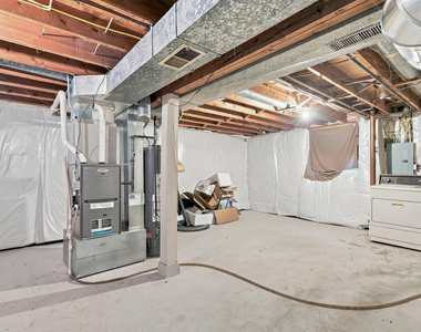 2803 N Pine Street - Photo Thumbnail 21