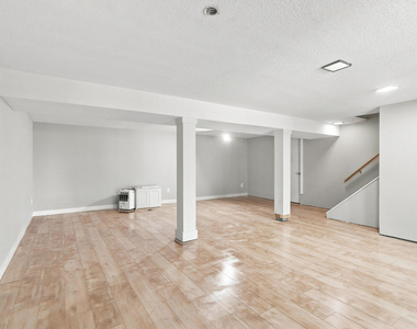 2803 N Pine Street - Photo Thumbnail 20