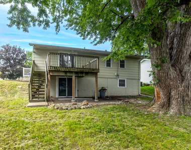 2803 N Pine Street - Photo Thumbnail 25
