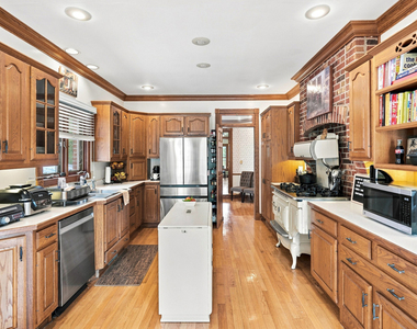 45w235 Hillview Lane - Photo Thumbnail 10
