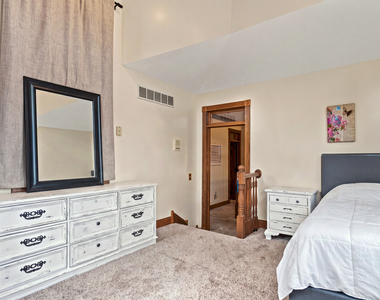 45w235 Hillview Lane - Photo Thumbnail 20