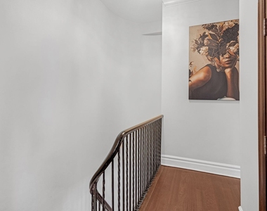 70 E Walton Street - Photo Thumbnail 18