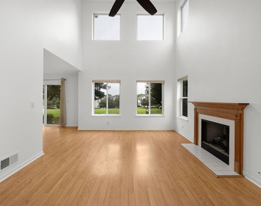 1518 Meadowsedge Lane - Photo Thumbnail 4