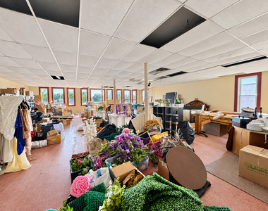 902 3/4 N Main Street - Photo Thumbnail 10