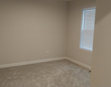 121 Cornerstone Drive - Photo Thumbnail 9