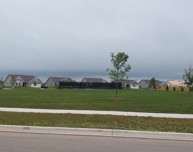121 Cornerstone Drive - Photo Thumbnail 19