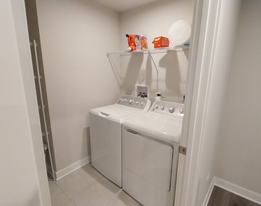 121 Cornerstone Drive - Photo Thumbnail 18