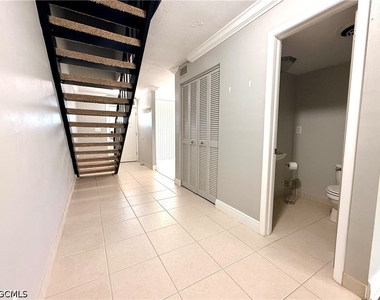 1608 Se 28th Terrace - Photo Thumbnail 14