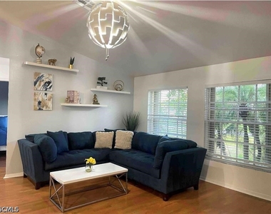 6701 Canton Street - Photo Thumbnail 3