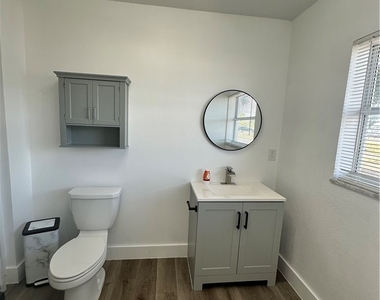 1675 Temple Terrace - Photo Thumbnail 4