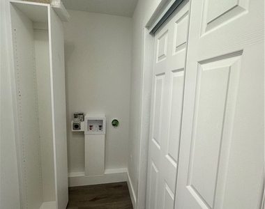1675 Temple Terrace - Photo Thumbnail 6