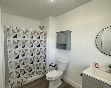 1675 Temple Terrace - Photo Thumbnail 3