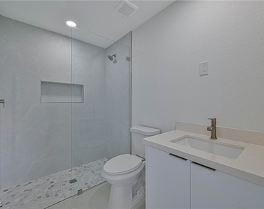 4522 24th Street Sw - Photo Thumbnail 12