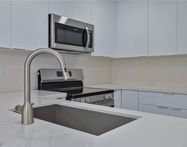 4522 24th Street Sw - Photo Thumbnail 6