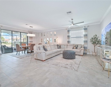 11848 Arbor Trace Drive - Photo Thumbnail 2