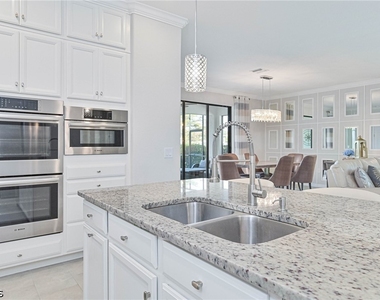 11848 Arbor Trace Drive - Photo Thumbnail 9