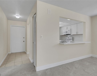 1628 Orchid Boulevard - Photo Thumbnail 3