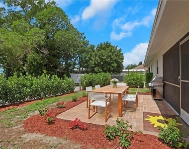1628 Orchid Boulevard - Photo Thumbnail 18