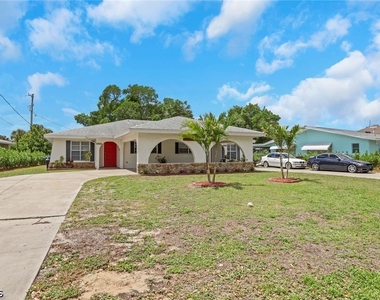 1628 Orchid Boulevard - Photo Thumbnail 15