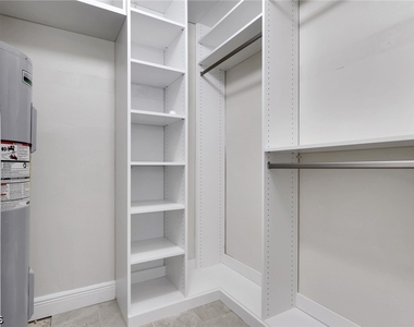 1628 Orchid Boulevard - Photo Thumbnail 9