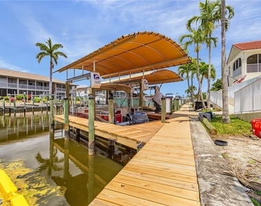 4546 Se 6th Place - Photo Thumbnail 29