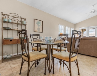 4546 Se 6th Place - Photo Thumbnail 12