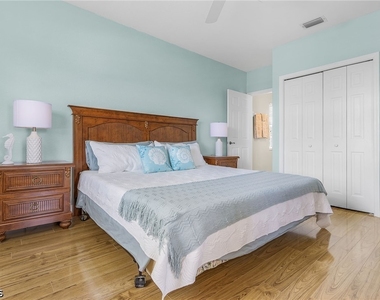 4546 Se 6th Place - Photo Thumbnail 20