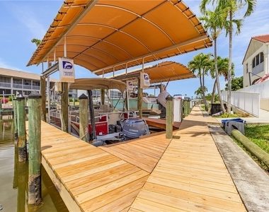 4546 Se 6th Place - Photo Thumbnail 30