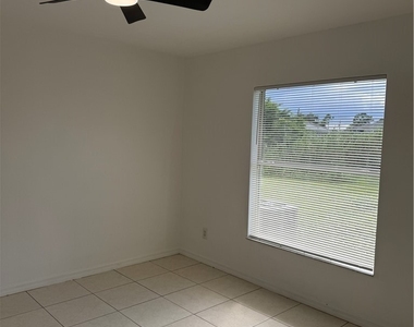 208 Homer Avenue S - Photo Thumbnail 7