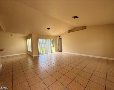 316 Nw 18th Avenue - Photo Thumbnail 3