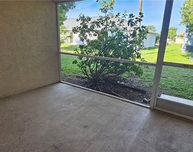 1626 Sw Santa Barbara Place - Photo Thumbnail 7